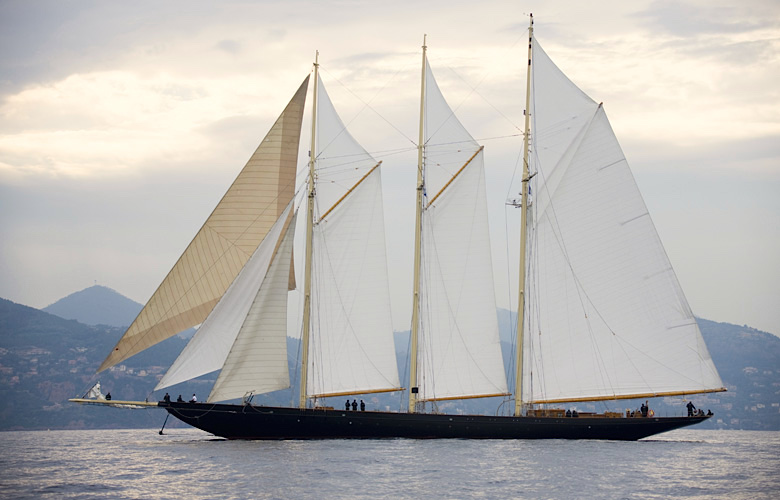 classic yacht regatta cannes